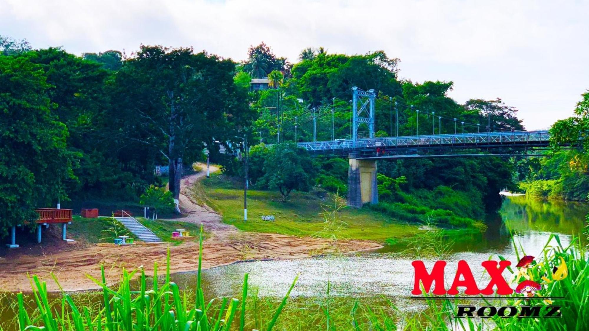 Maxroomz San Ignacio Esterno foto